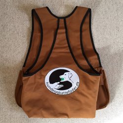 Firedog dummyvest Hunter Lys brun med logo Bestillingsvare
