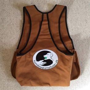 Firedog dummyvest Hunter Lys brun med logo Bestillingsvare